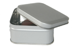 Квадратная малая жестяная коробочка
Размер: 76x76x40мм